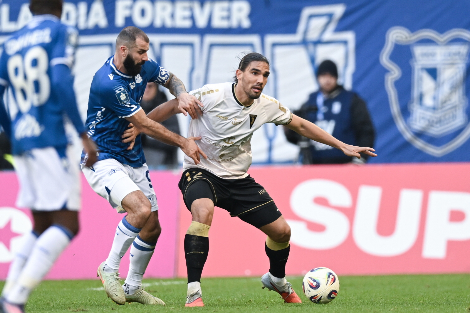 Trener Pogoni zadowolony ze zmienników. "Szanujemy ciężko wywalczony punkt"