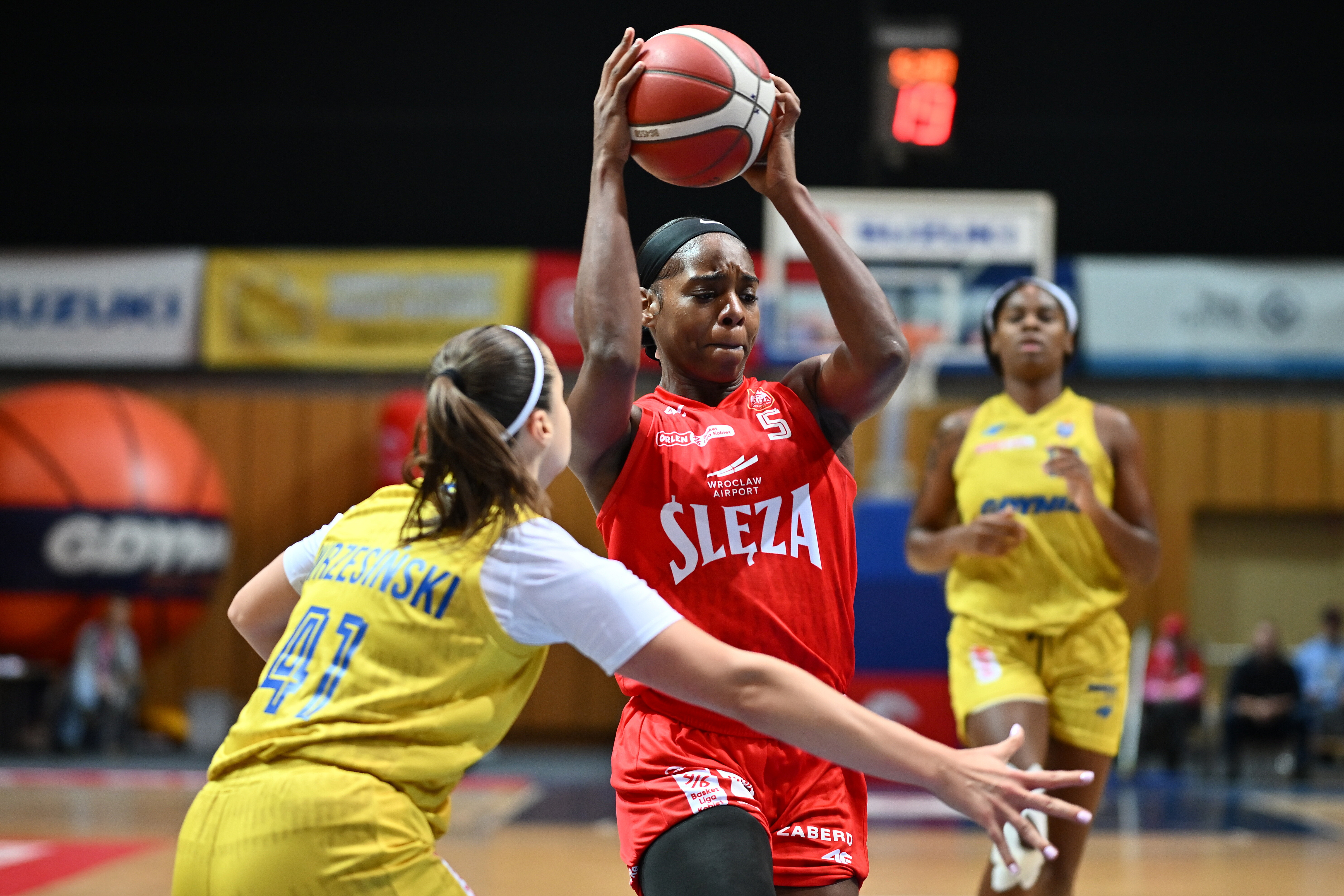 Ślęza zagrała na nosie mistrzyniom. Rewelacyjny beniaminek bierze wszystko