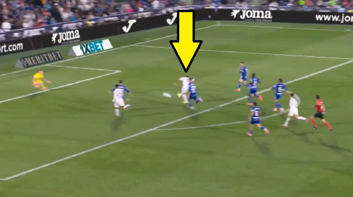 Dostał czerwoną kartkę po 40 sekundach! Po chwili gola strzelił Mbappe