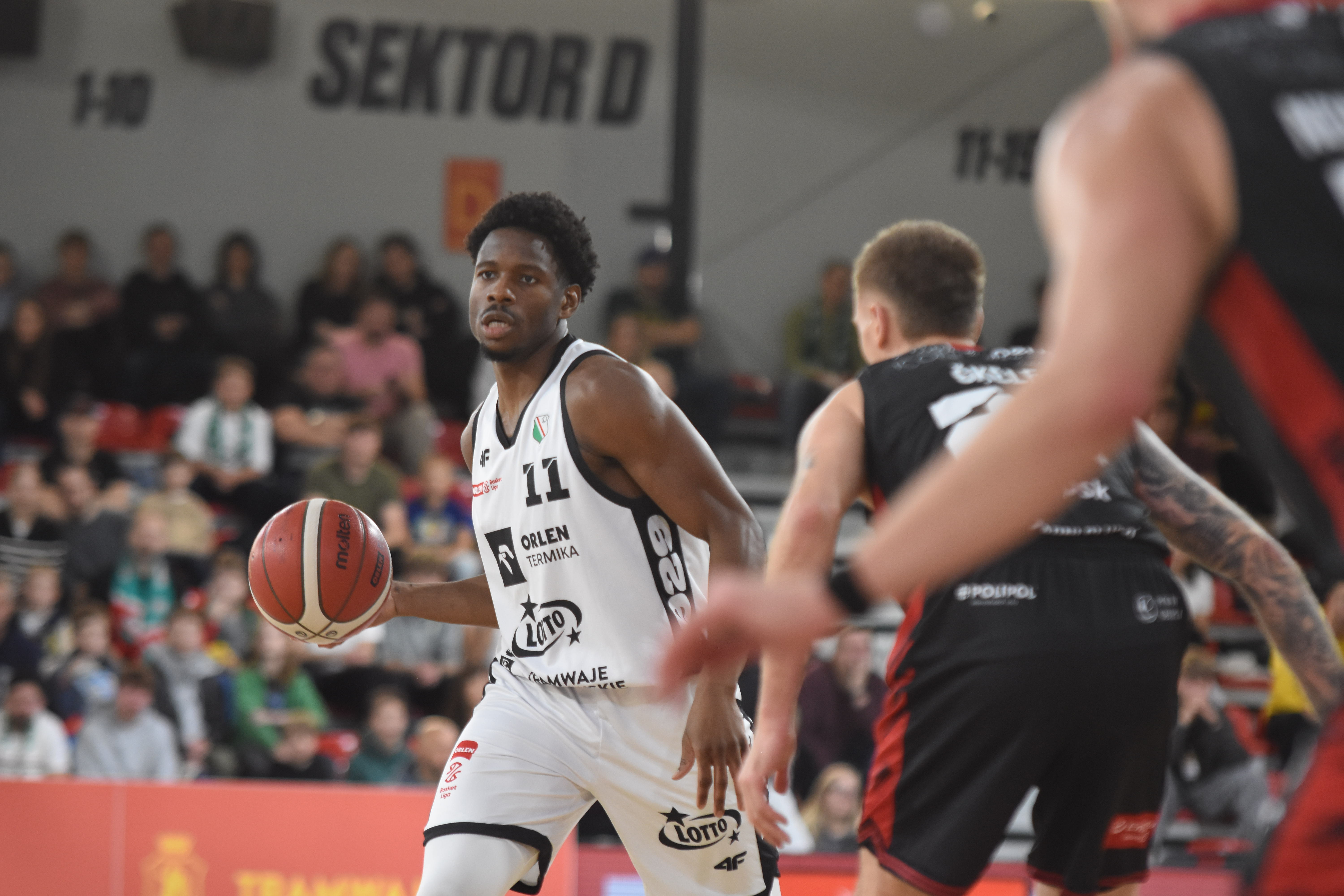 Grał w Legii, uratuje Miasto Szkła? Debiut ma już za sobą