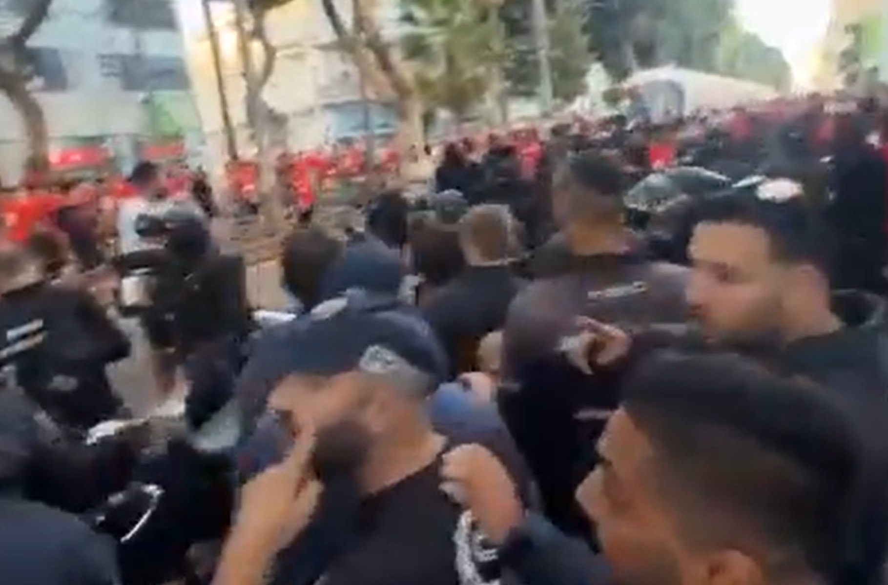 16 osób rannych. Mecz odwołany. "Przygotowali się jak na wojnę"