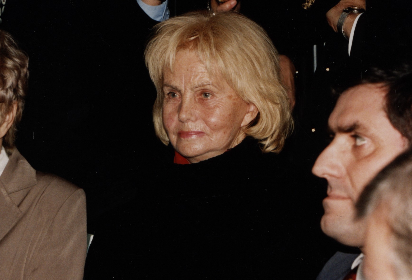 Jeden grób na Powązkach od razu rzuca się w oczy. Pamięć sportsmenki uczczona