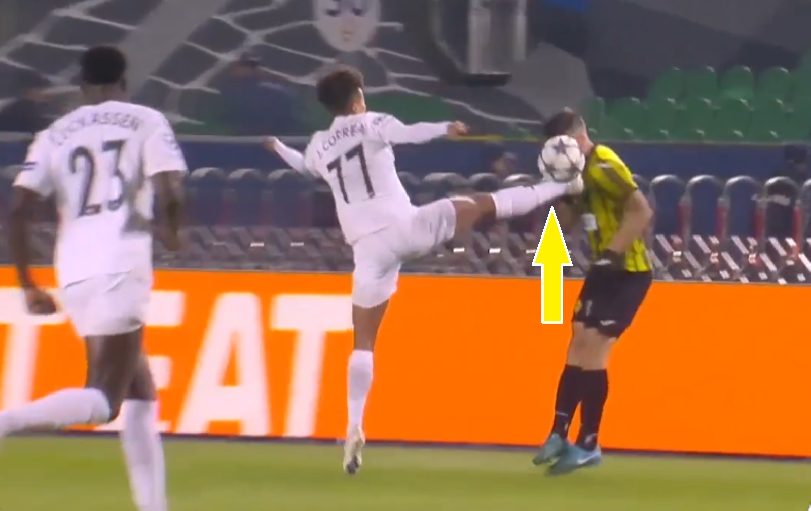 Czwarta minuta i akcja rodem z... kung fu. Niechlubny rekord Ligi Mistrzów