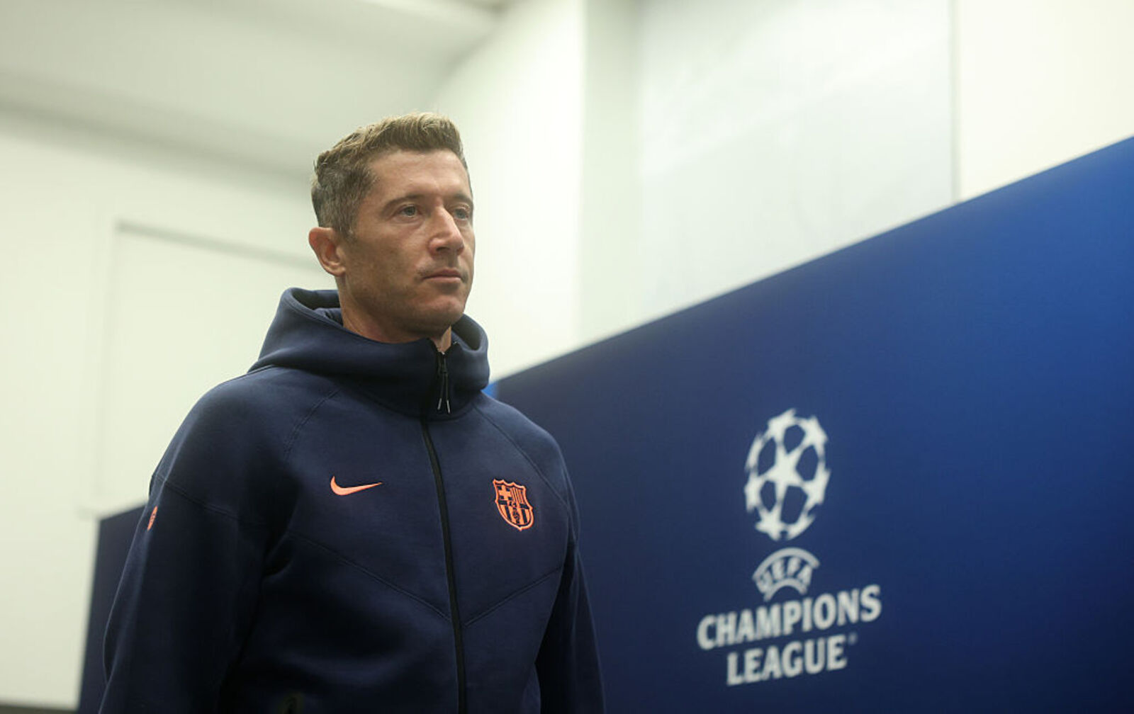 Wypatrzyli Lewandowskiego na trybunach. Zobacz, z kim oglądał mecz