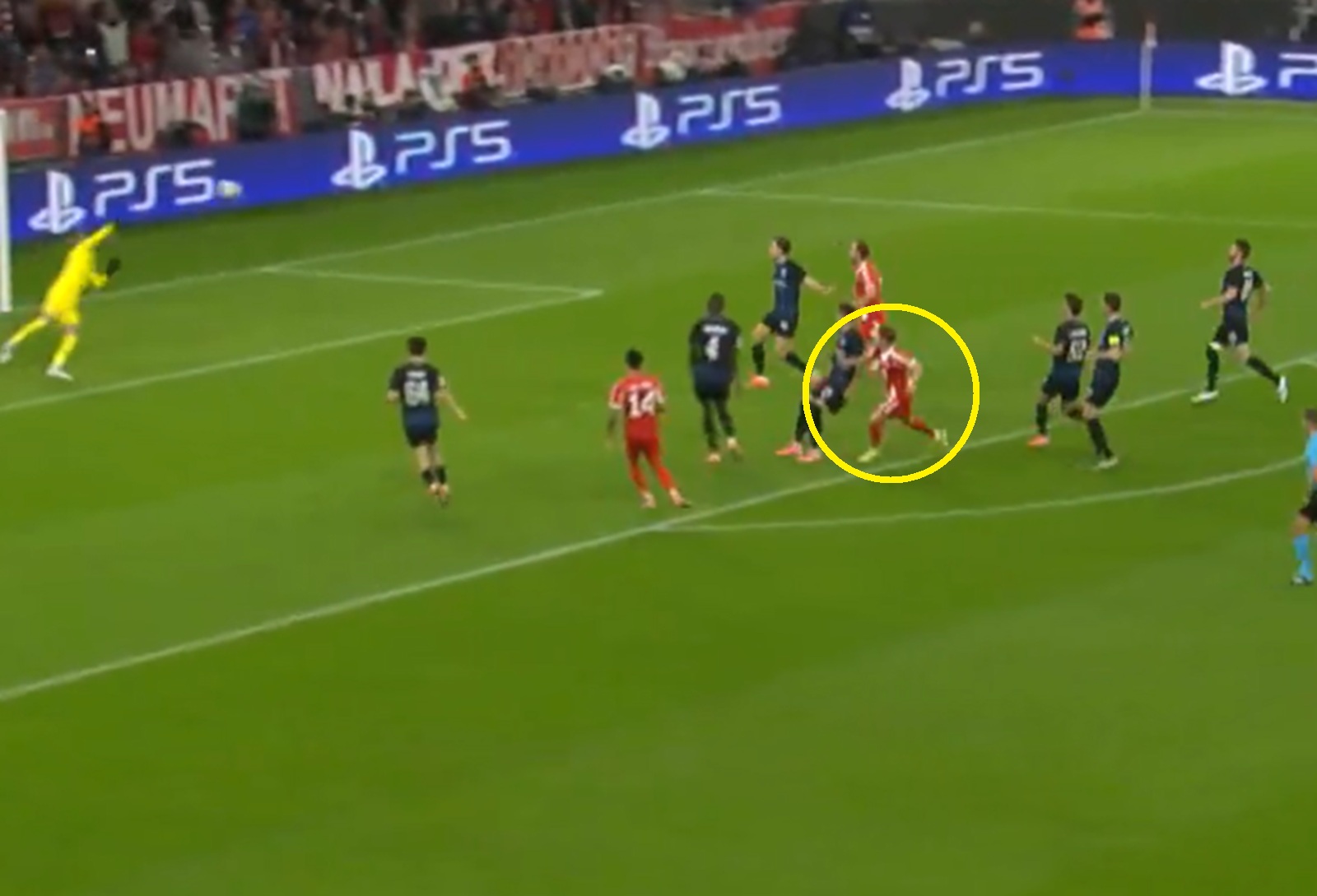 To nowa gwiazda Bayernu. 17-latek zachwycił w Lidze Mistrzów [WIDEO]