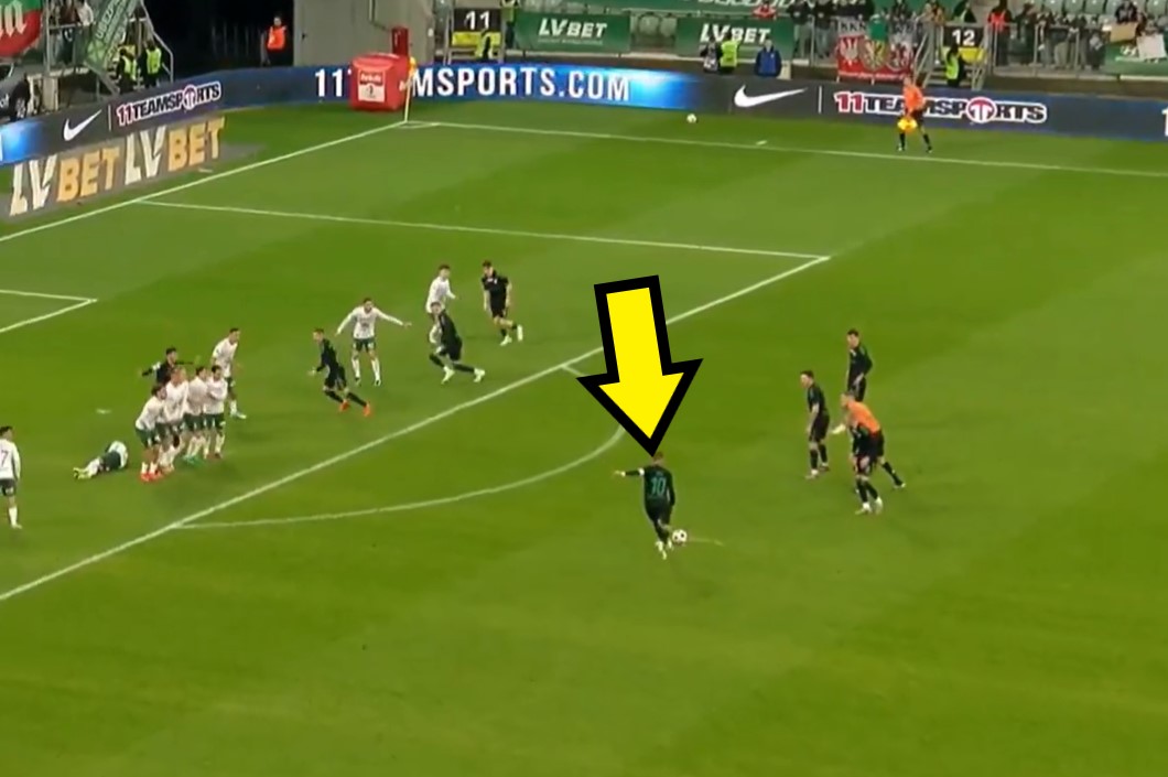 Rzut wolny i piękna bramka. Trafił na otarcie łez [WIDEO]