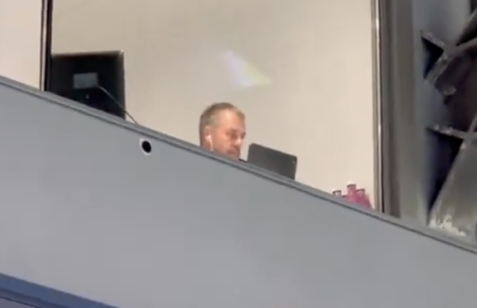 Kamery go nagrały. Oto gdzie Flick oglądał El Clasico