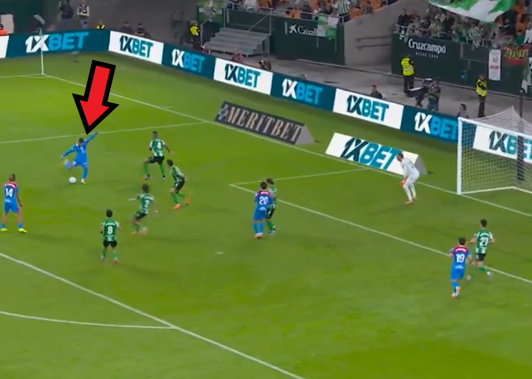 Piękny gol piłkarza Atletico. "Cudownie to uderzył" [WIDEO]