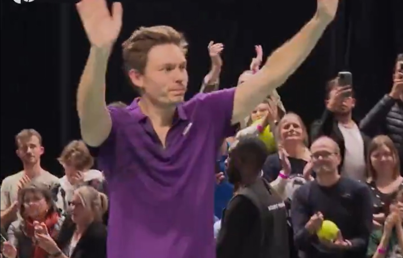 Skończył karierę na bocznym korcie. Wygrał pięć szlemów