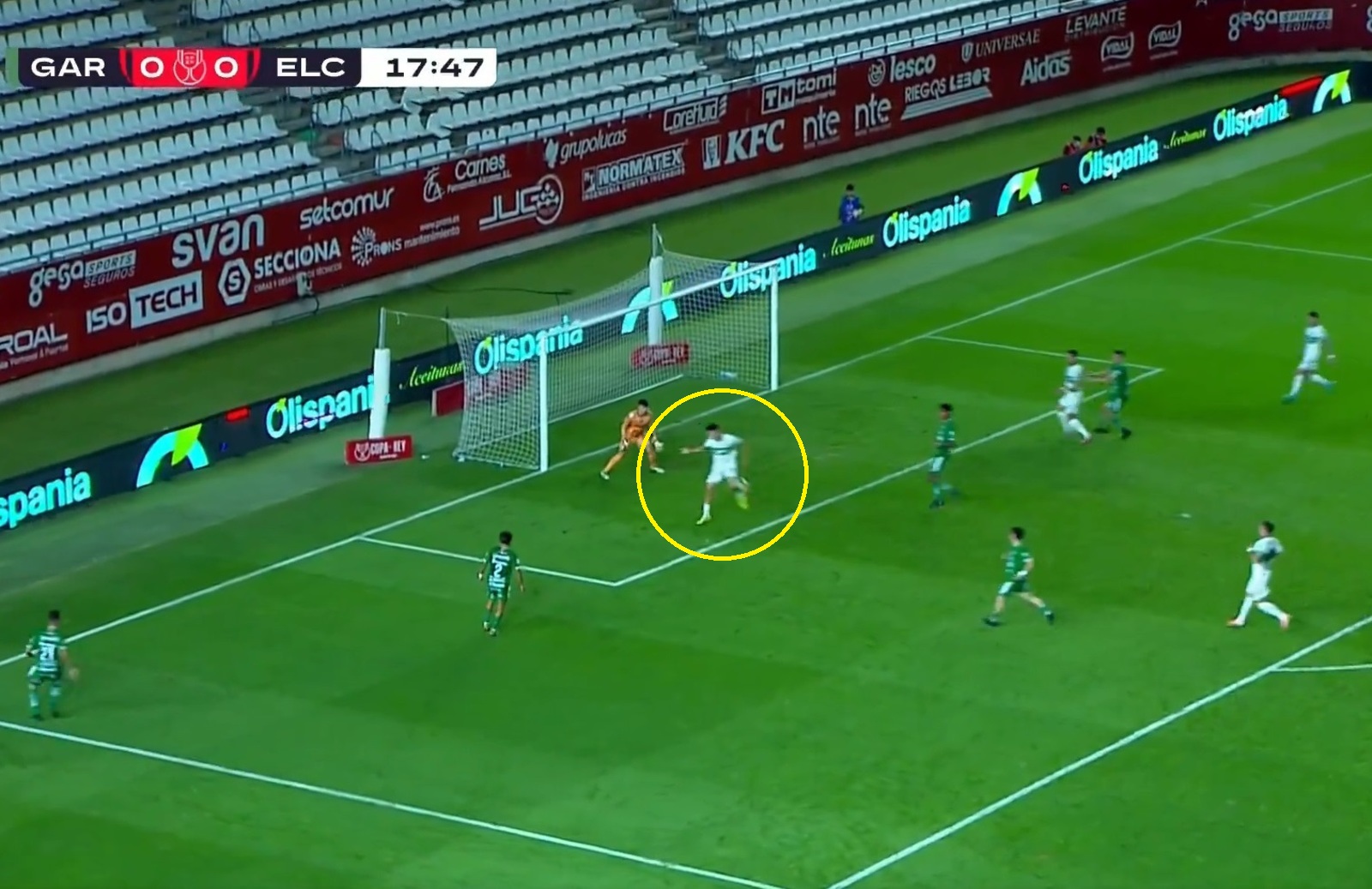 W niedzielę grają z Barceloną, a tu taka akcja. Arcydzieło!