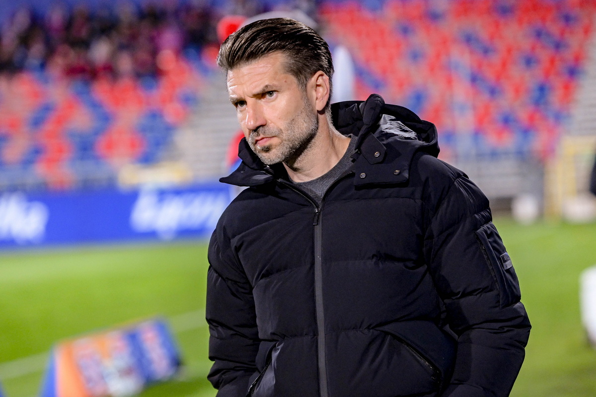 Trener Cracovii z uznaniem o Wiśle. "Glik nie jest gotowy na grę od 1. minuty"