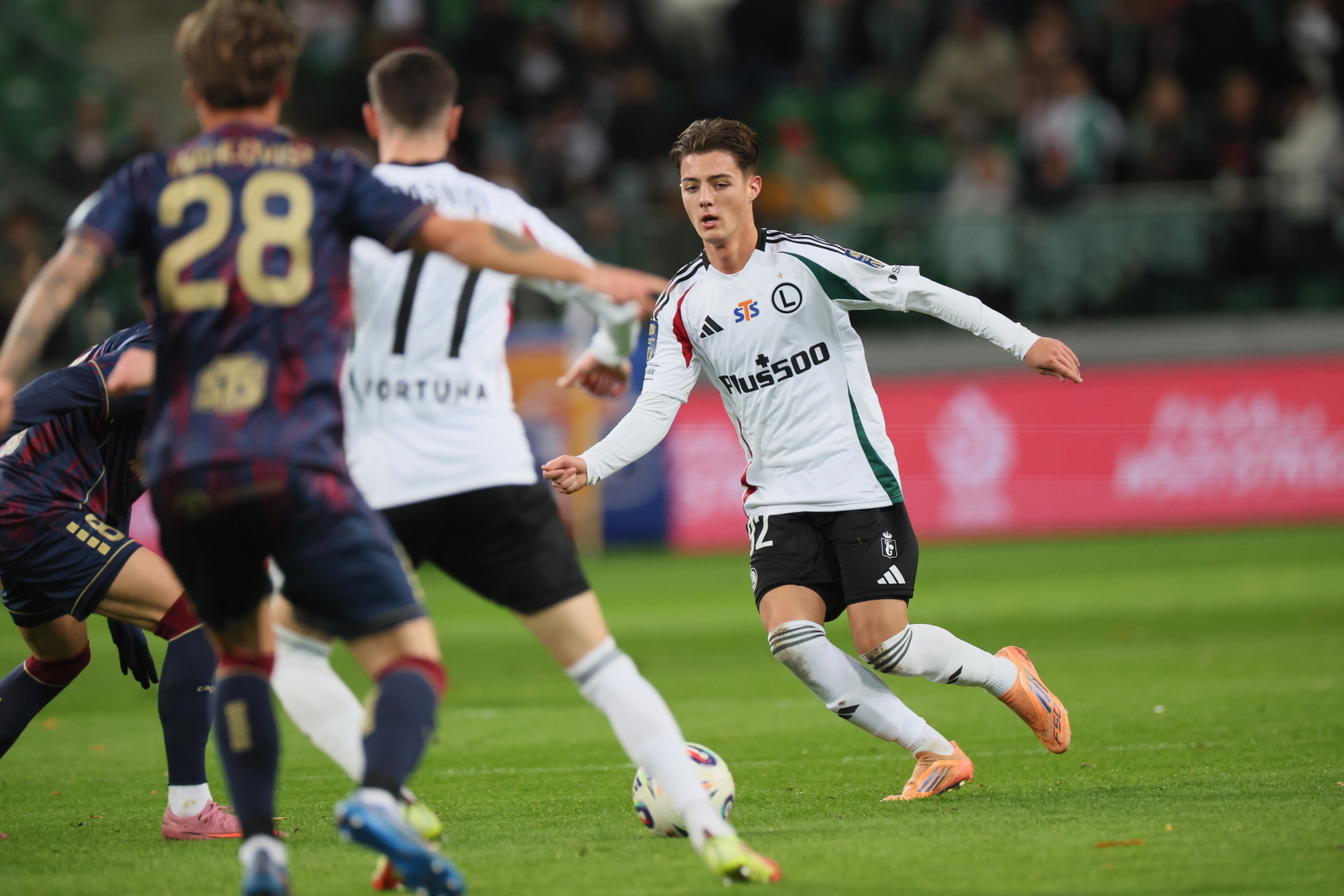 PKO Ekstraklasa goni kolejne ligi. Zobacz sytuację w rankingu UEFA