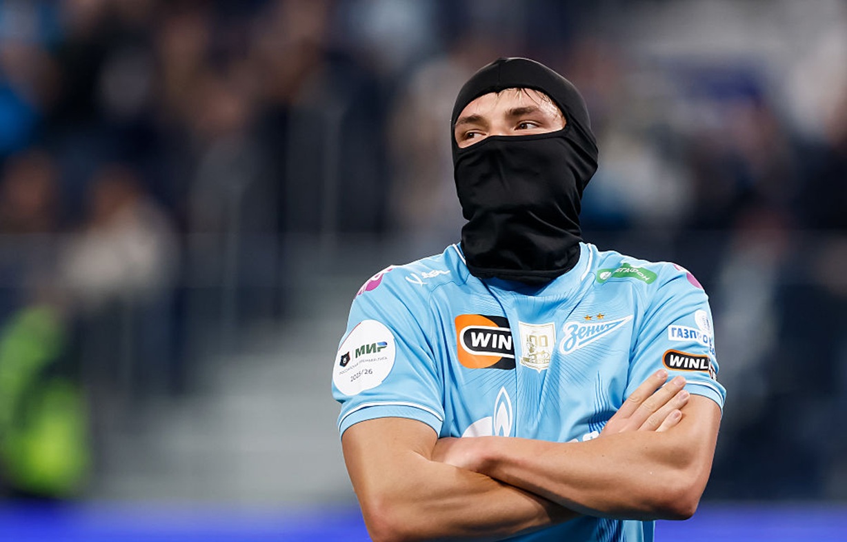 Sceny w Rosji. Po bramce założył kominiarkę. Już wiadomo, o co chodzi