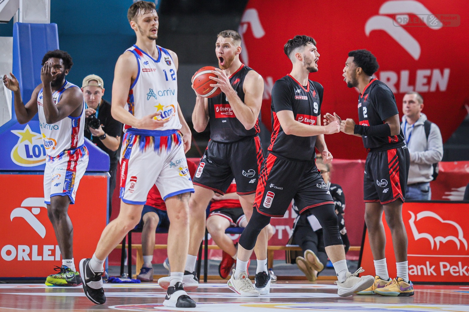 Długo nie mogli wygrać. W końcu to zrobili. I to gdzie