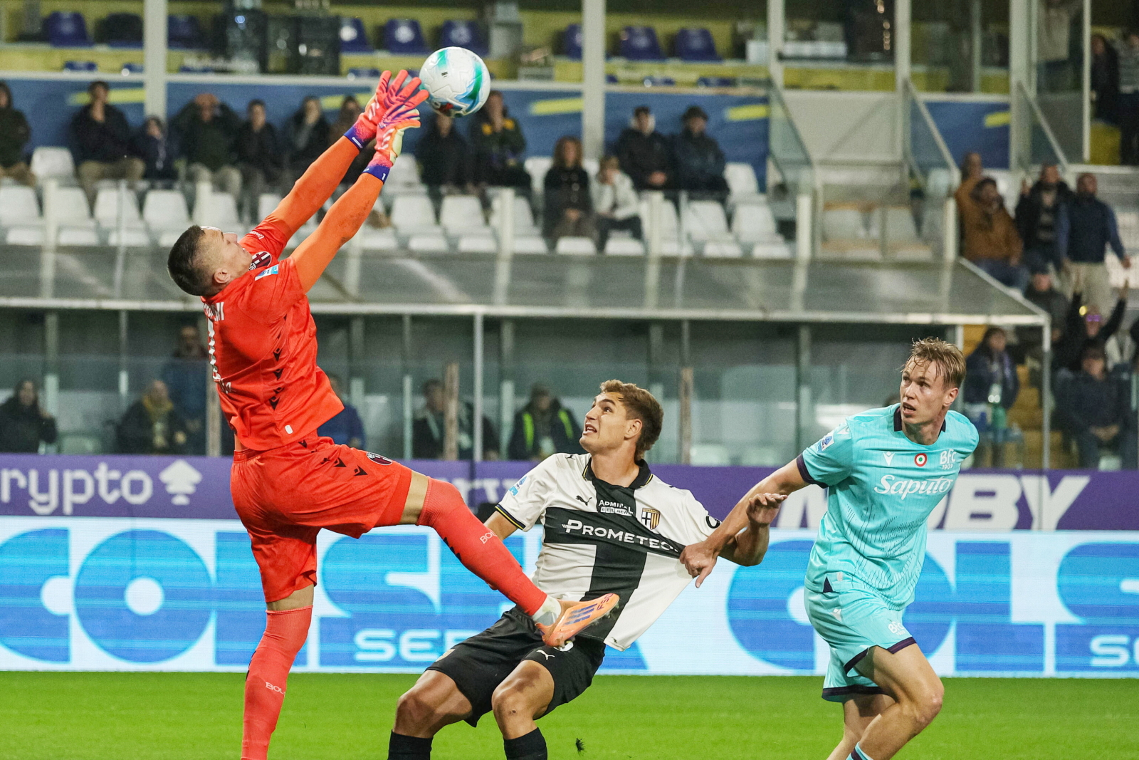 Zwycięski mecz Skorupskiego. Sprawdź, jak Włosi ocenili Polaka