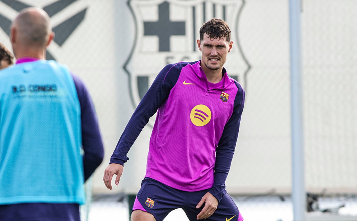 Kolejne dobre wieści z Barcelony. Środkowy obrońca wrócił do treningów
