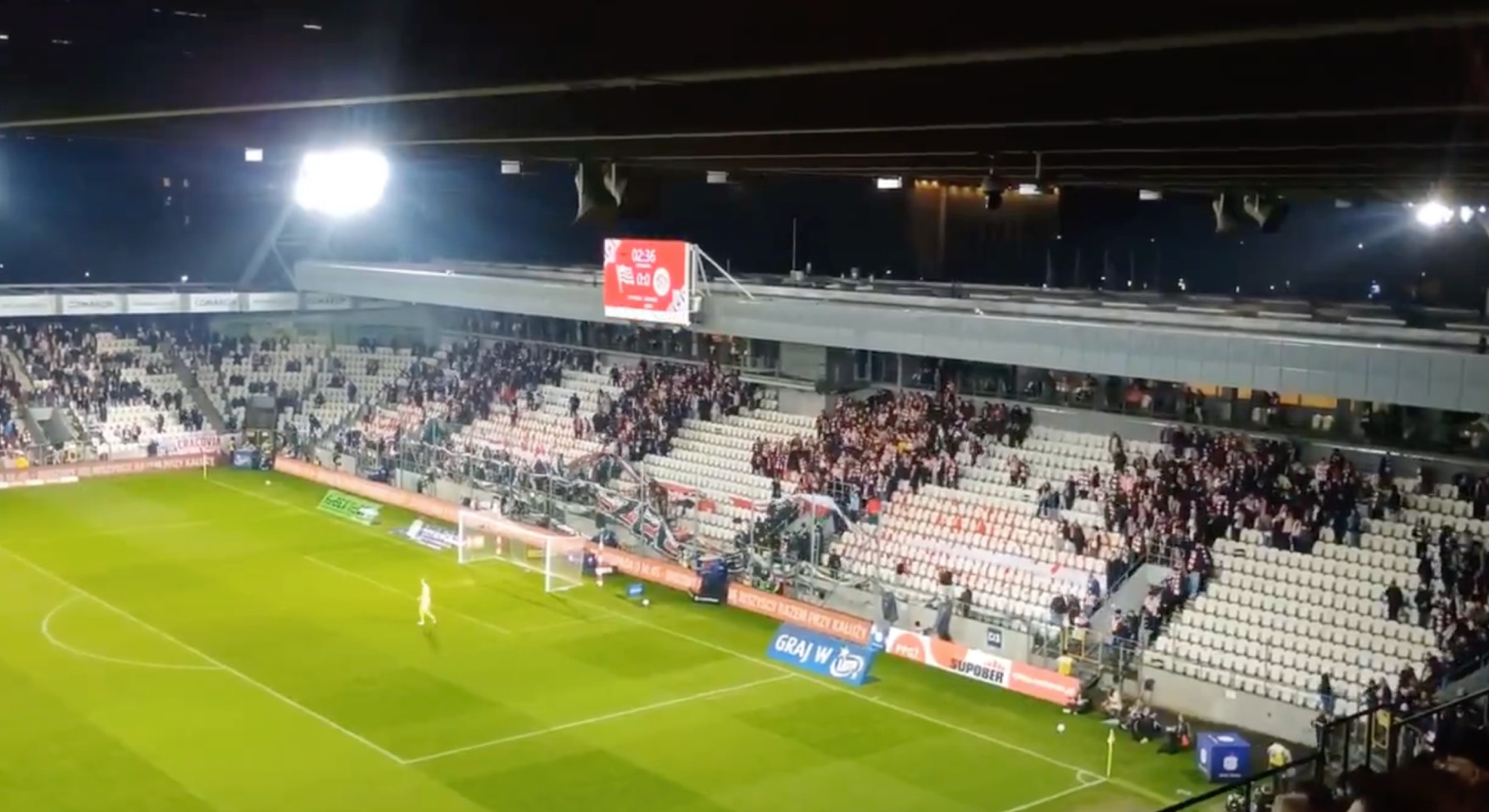 Protest w Ekstraklasie. Kibice opuścili trybuny w 4. minucie