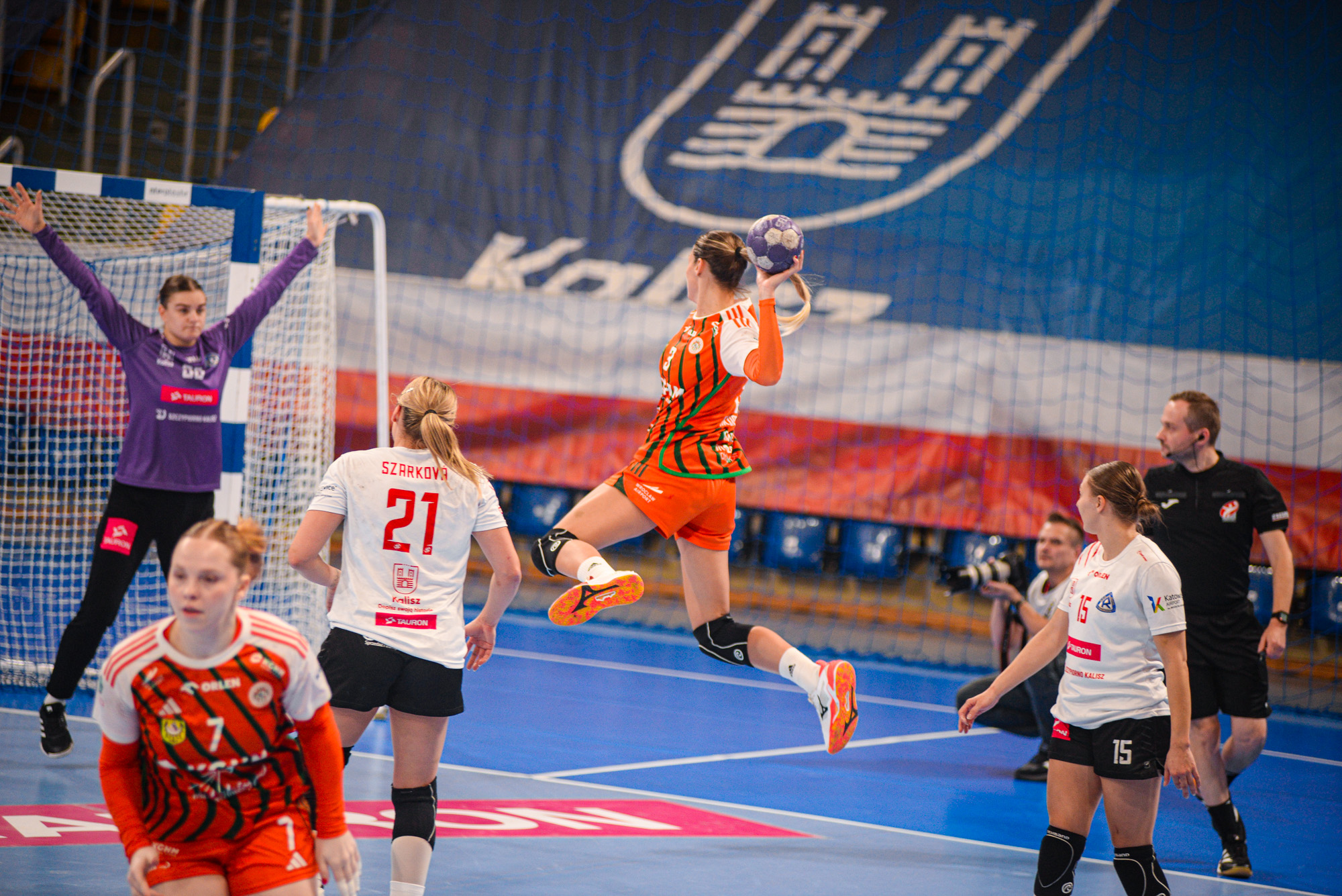 Ponad 70 bramek w Kaliszu. Jednostronne widowisko z udziałem mistrzyń