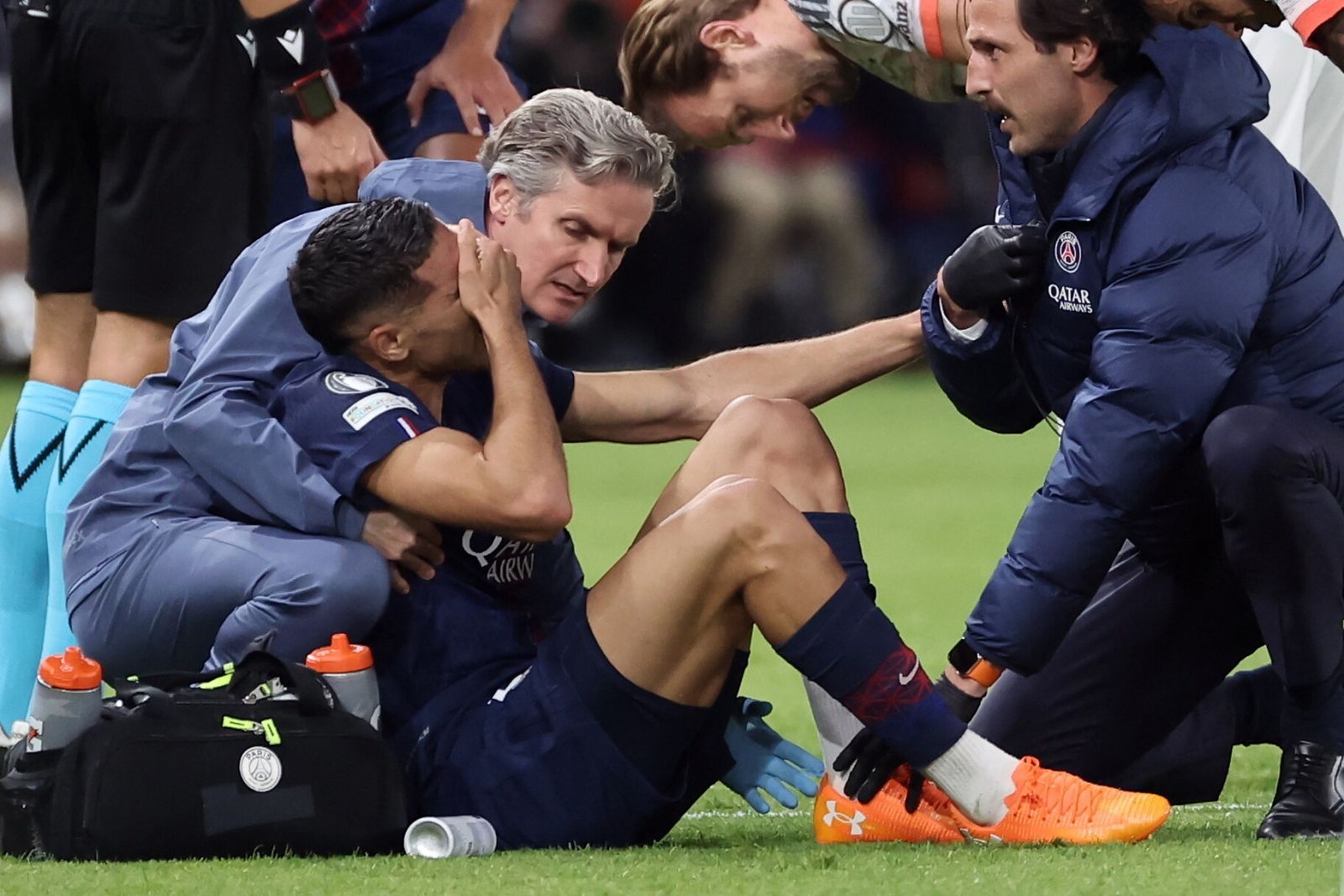 Płakał z bólu. Paskudny faul piłkarza Bayernu