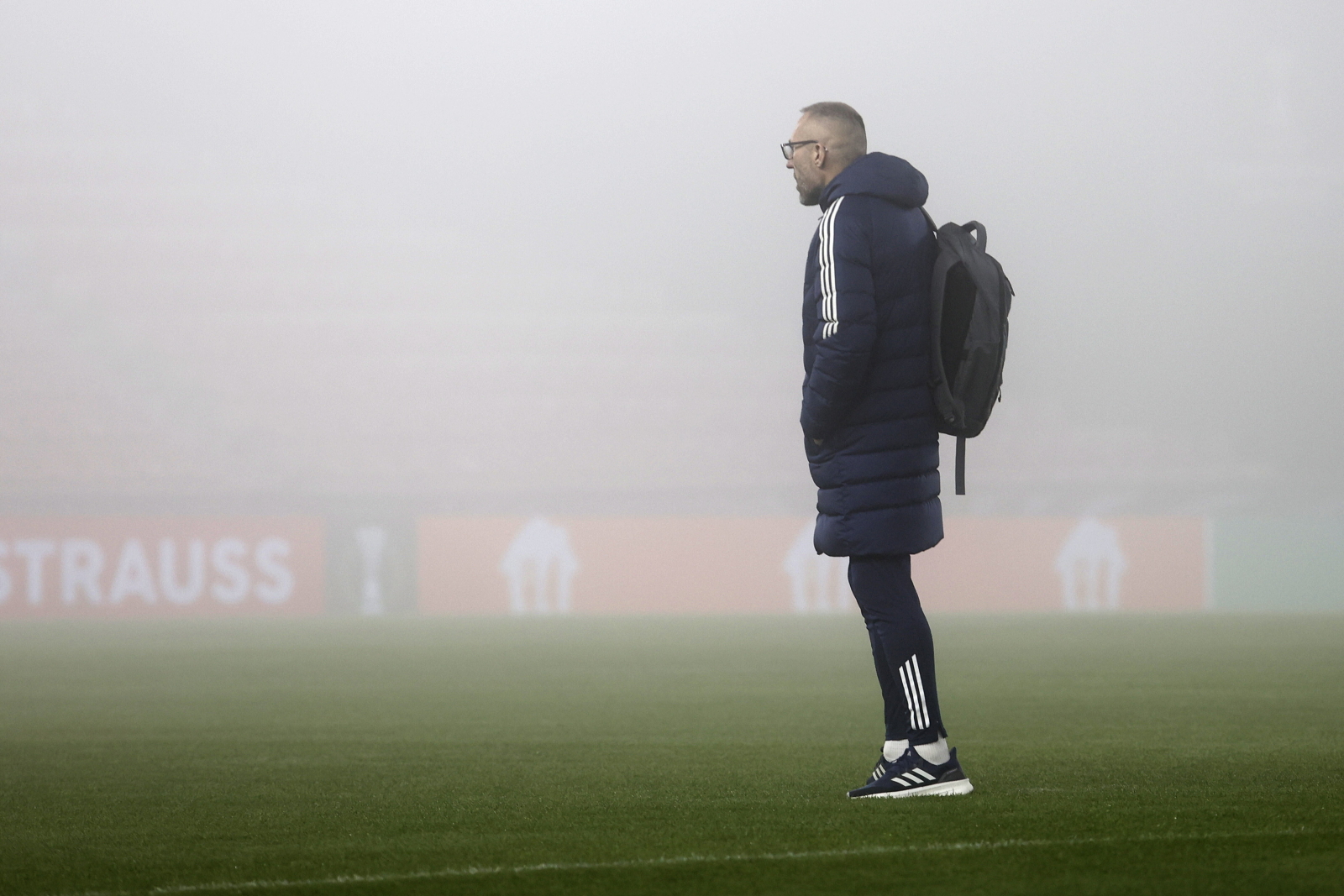 Raków we mgle. Nieoczekiwane problemy po przylocie do Pragi