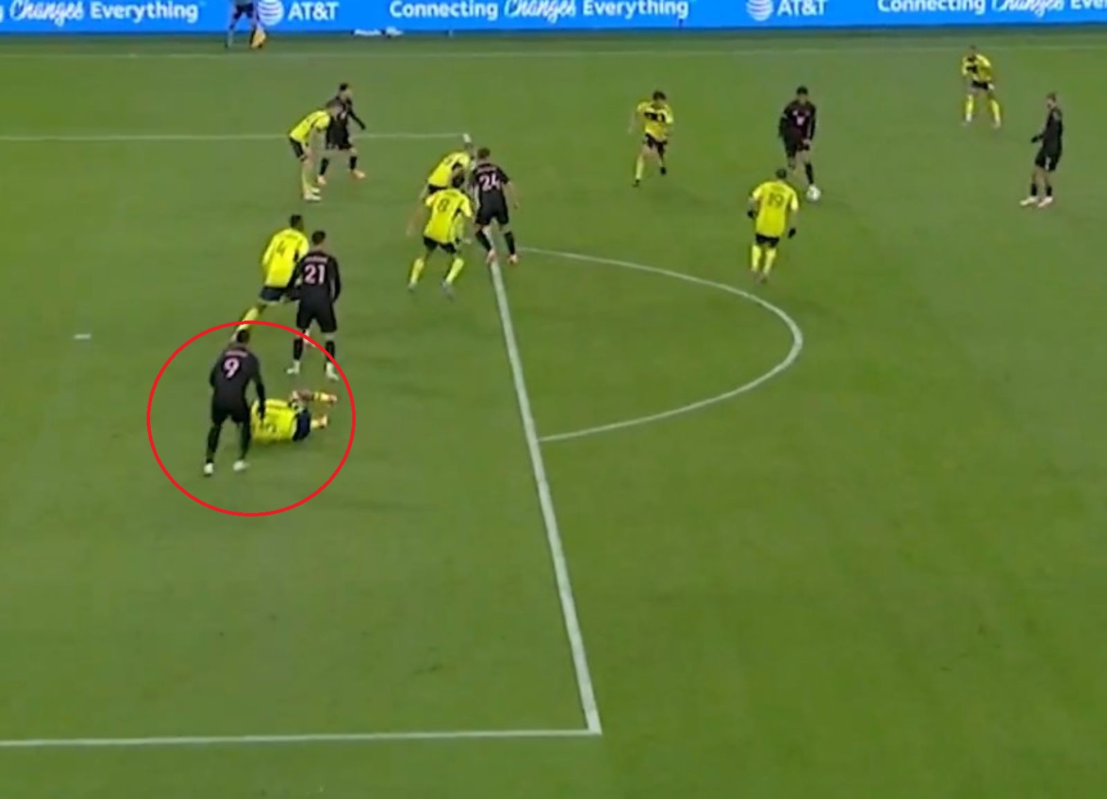 Skandaliczne zachowanie Suareza. Kara przyszła z opóźnieniem