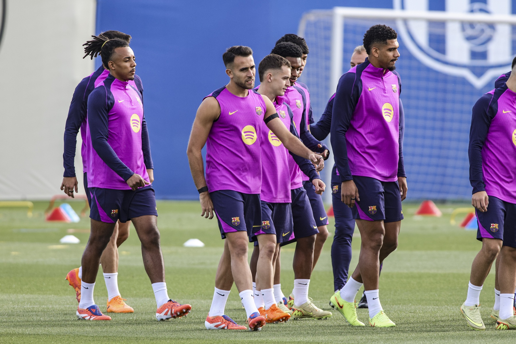 Paris Saint-Germain szuka obrońcy. Jest zainteresowanie zawodnikiem Barcelony