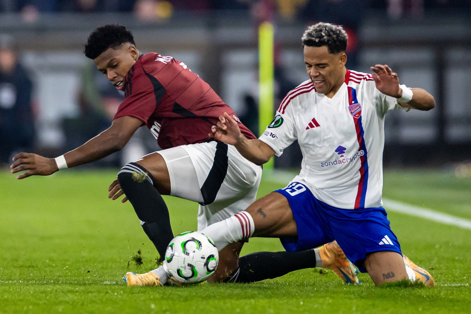 Ponury mecz Rakowa Częstochowa w Lidze Konferencji