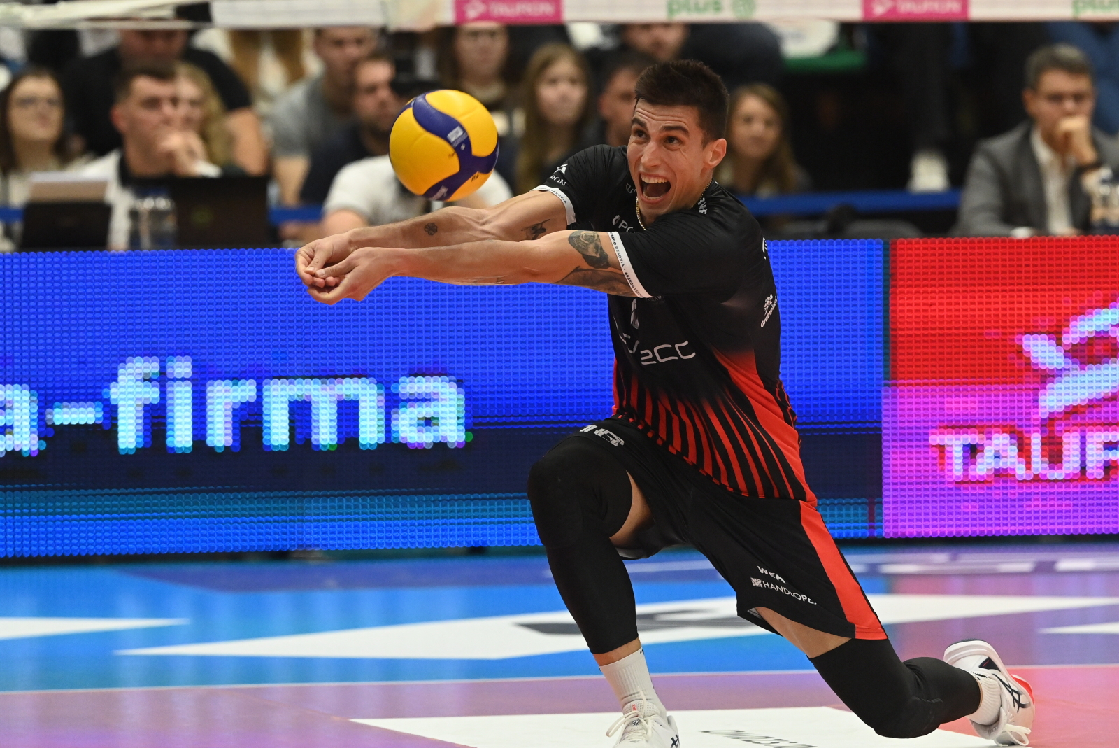 Nokaut w hicie kolejki. Asseco Resovia pokazała moc w stolicy