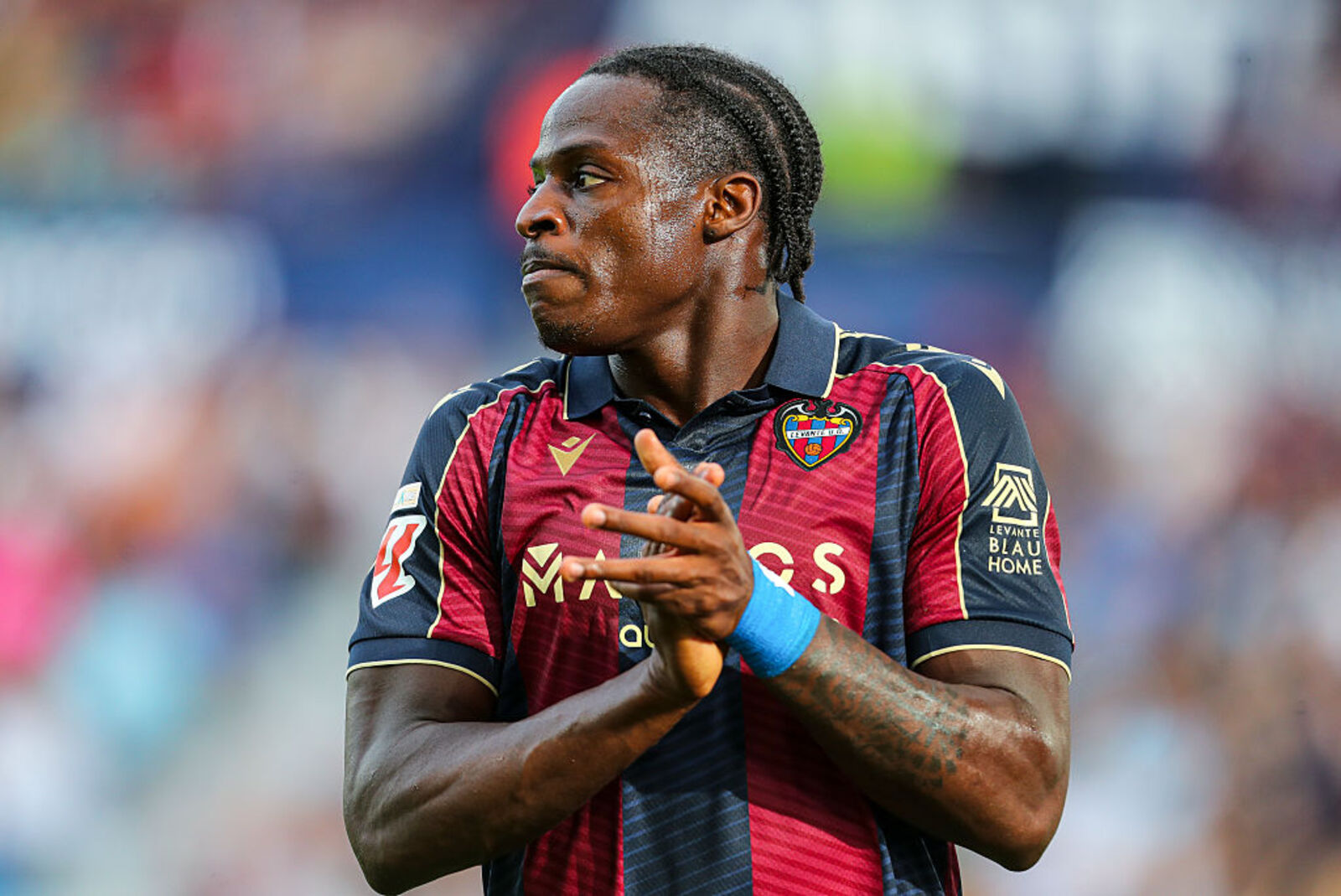 Już nie tylko FC Barcelona chce tego gracza. Dwa znane kluby walczą o zawodnila