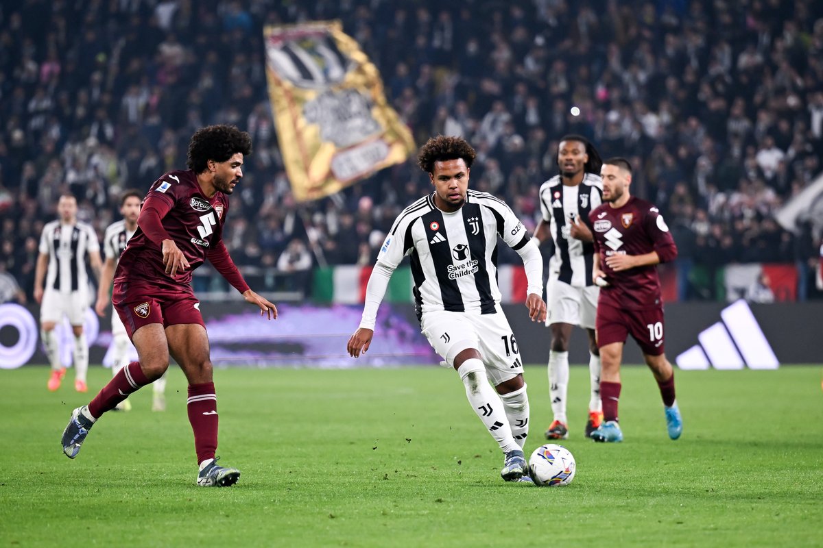 Bramkarze na pierwszym planie w derbach Turynu