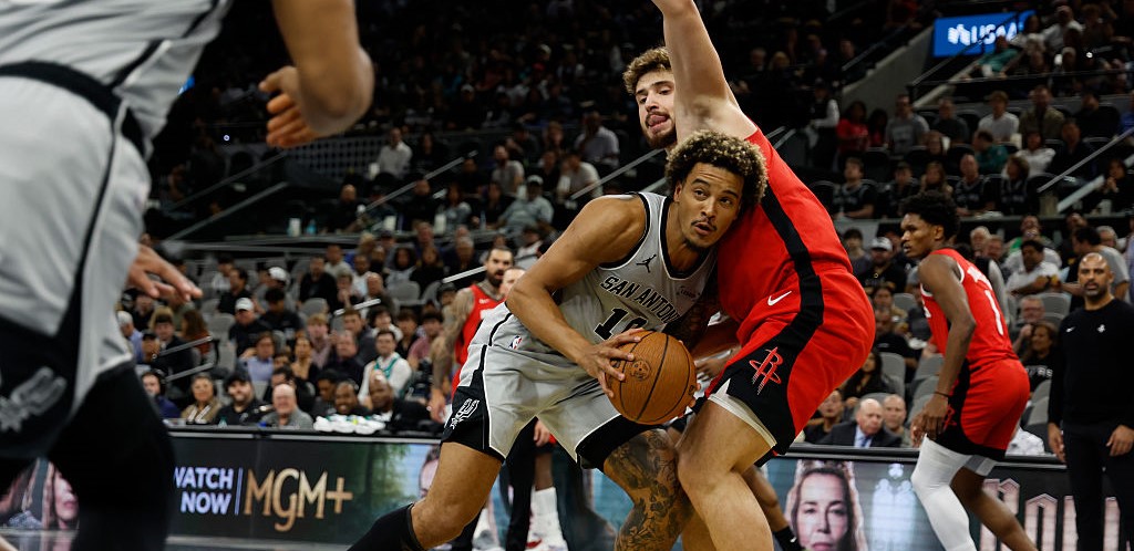 Ważny sukces Spurs i Sochana w Pucharze NBA