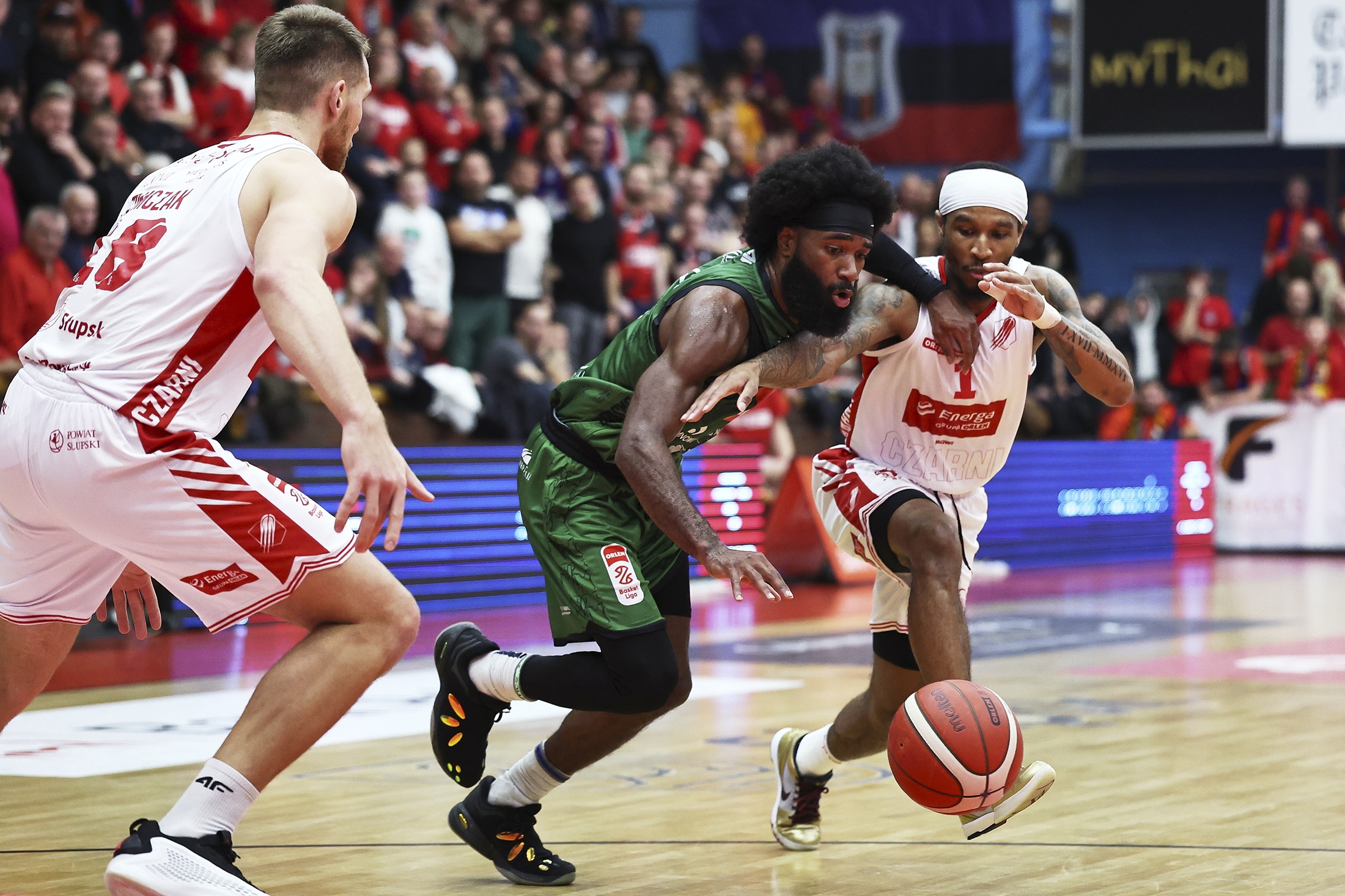 Będzie ciekawie do końca. Beniaminek nie odda elity bez walki