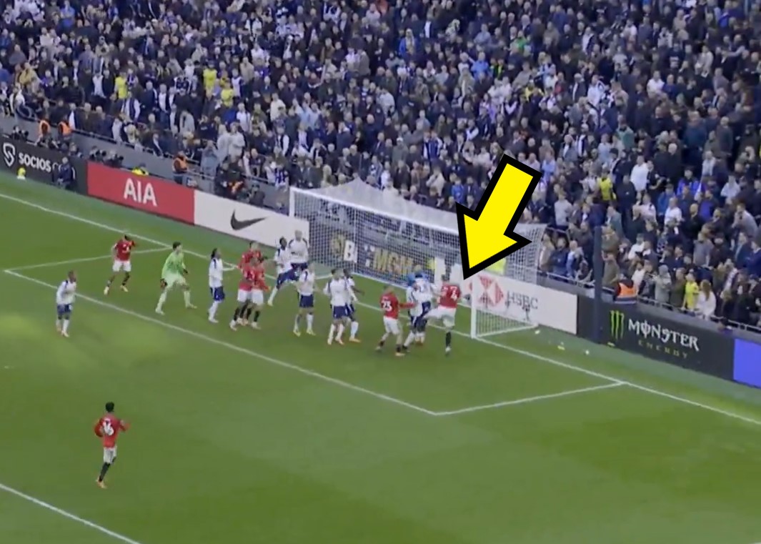 Tak Manchester uratował remis. Było 40 sekund do końca [WIDEO]