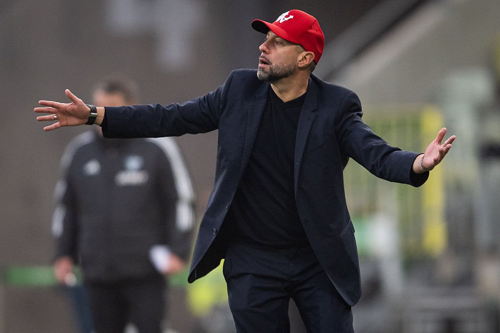 Trener Widzewa przeprasza kibiców. "Porażki są częścią tej gry"