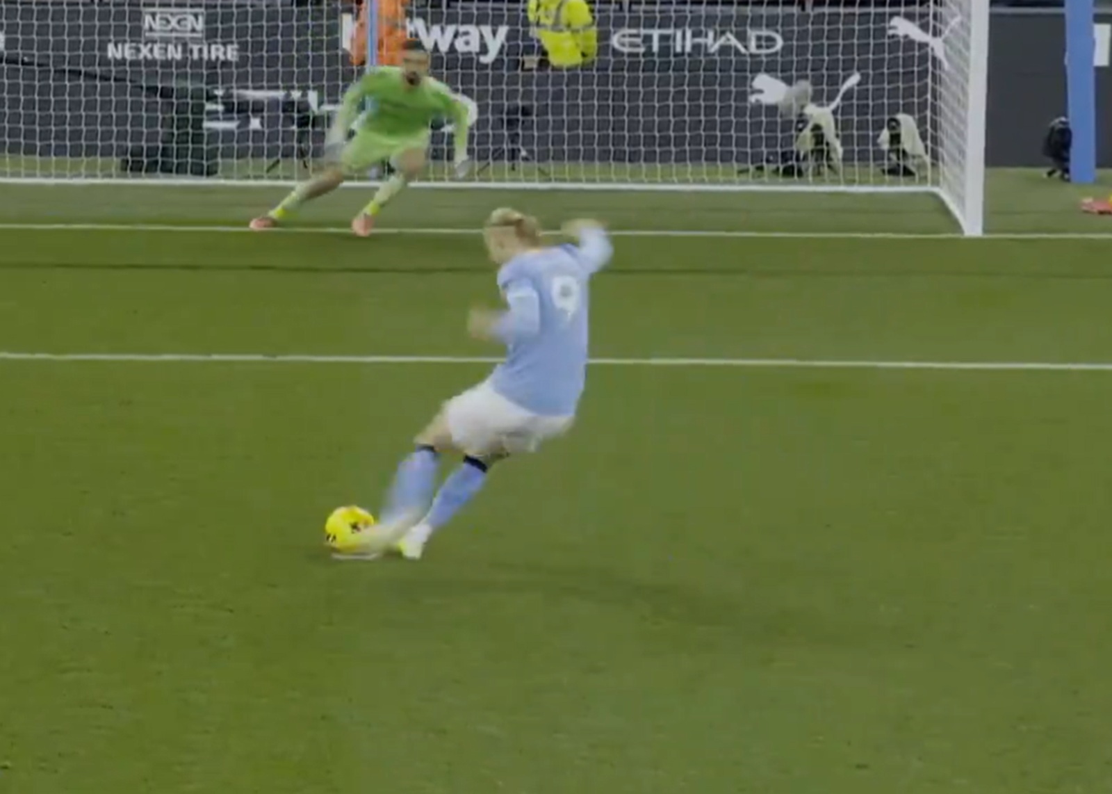 Haaland zmarnował karnego. Nagranie już w sieci