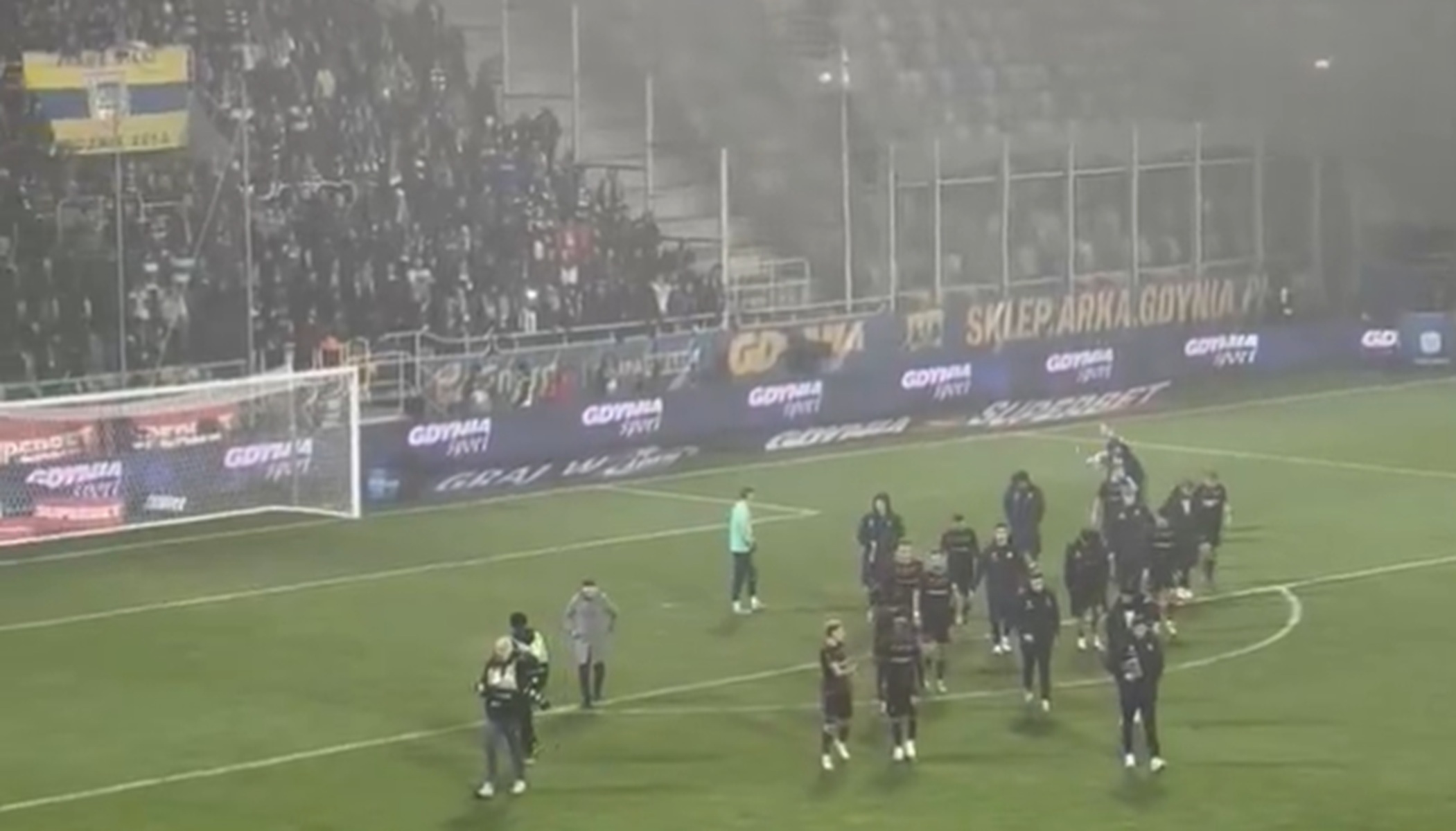 Gorąco po meczu Lecha. Kibice się nie hamowali