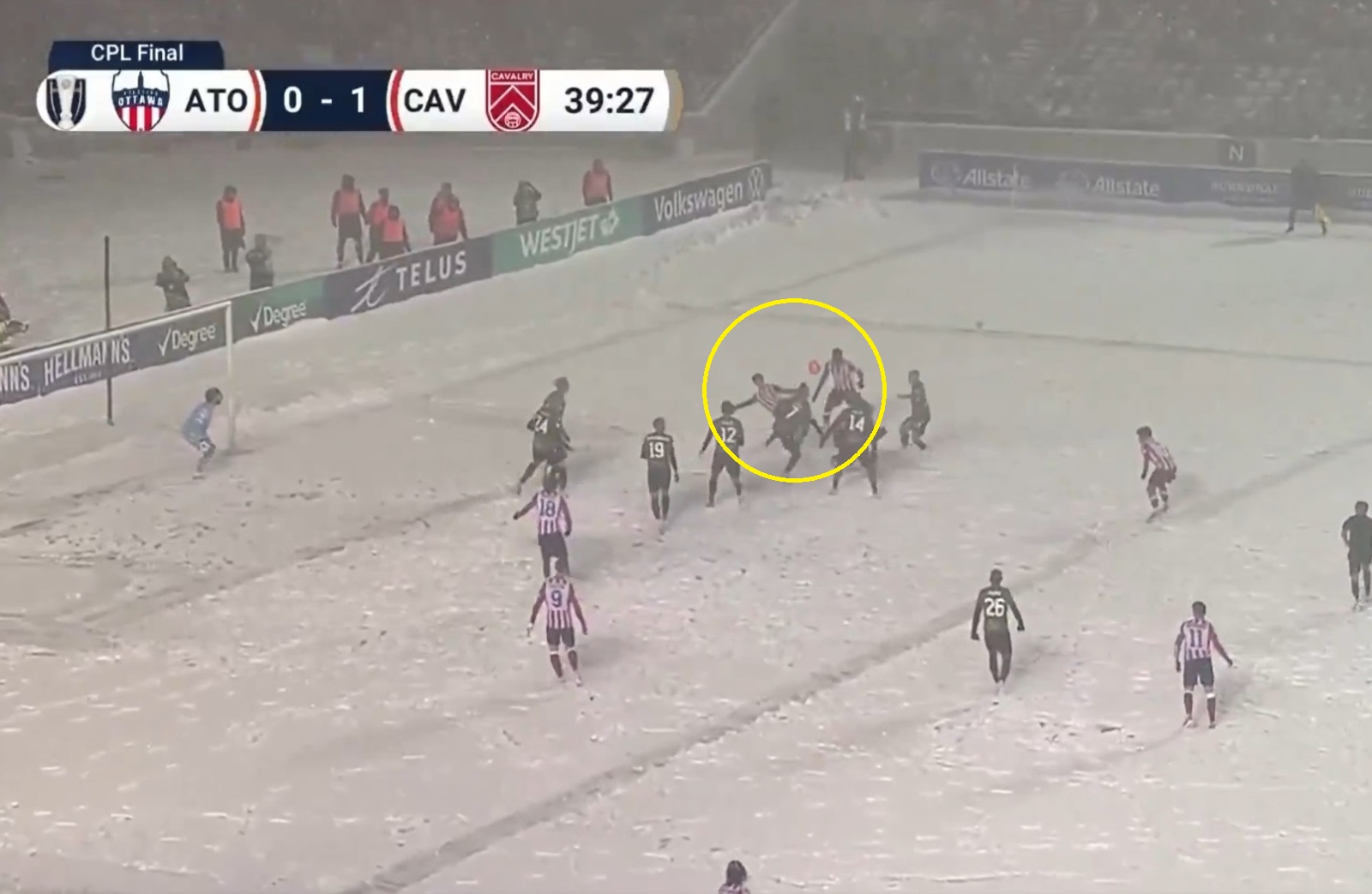 Kuriozum. Mistrza wyłaniali w... śnieżycy. I nagle taka bramka