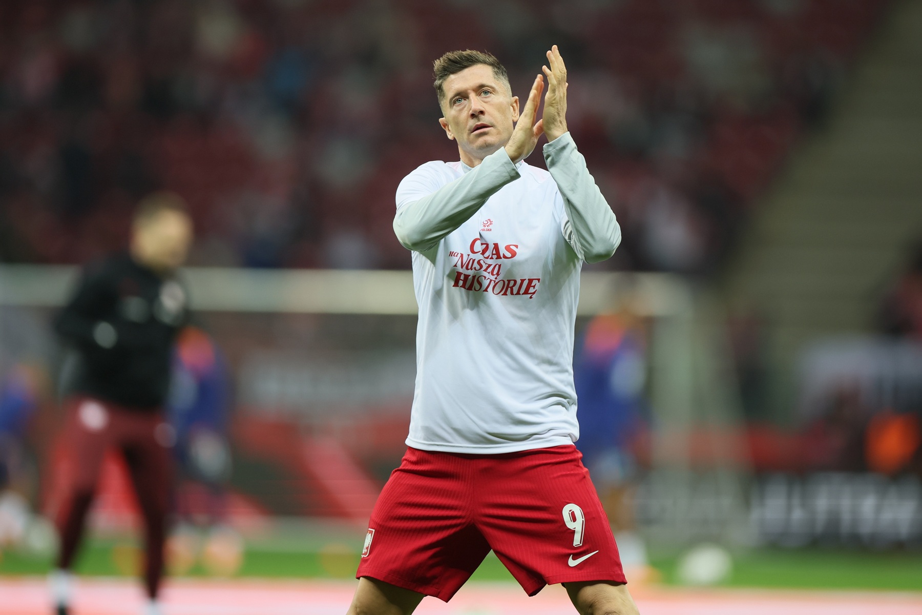 Było już po północy. Lewandowski dodał wpis po meczu z Holandią