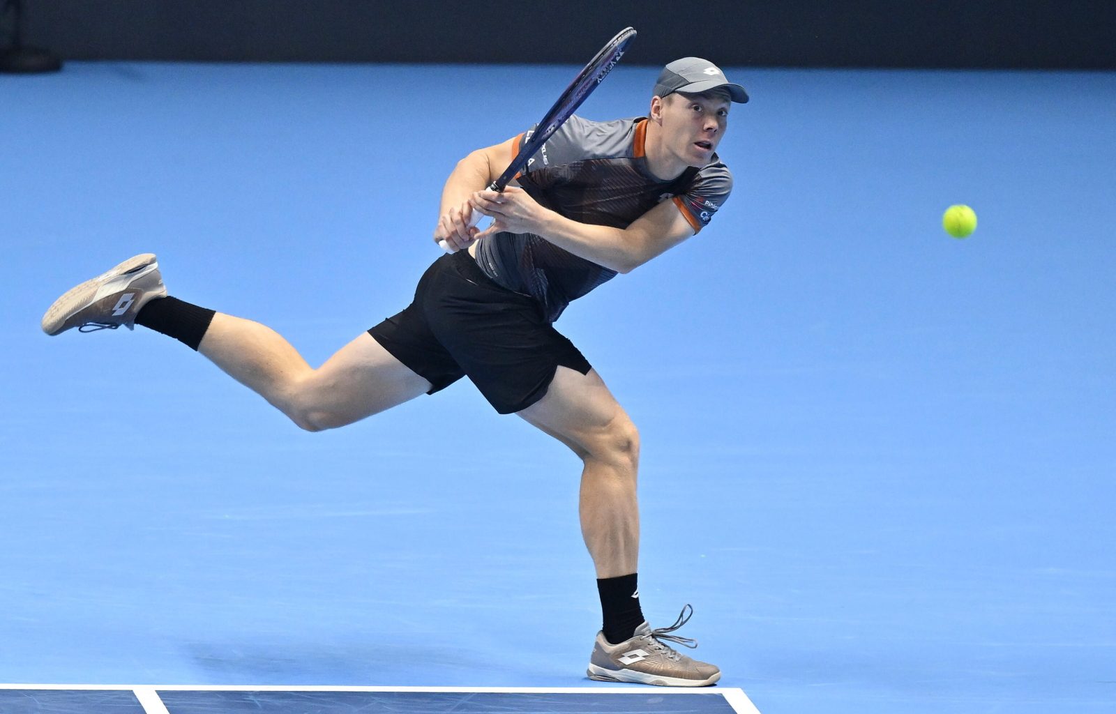 Zimny prysznic dla Włochów w półfinale ATP Finals