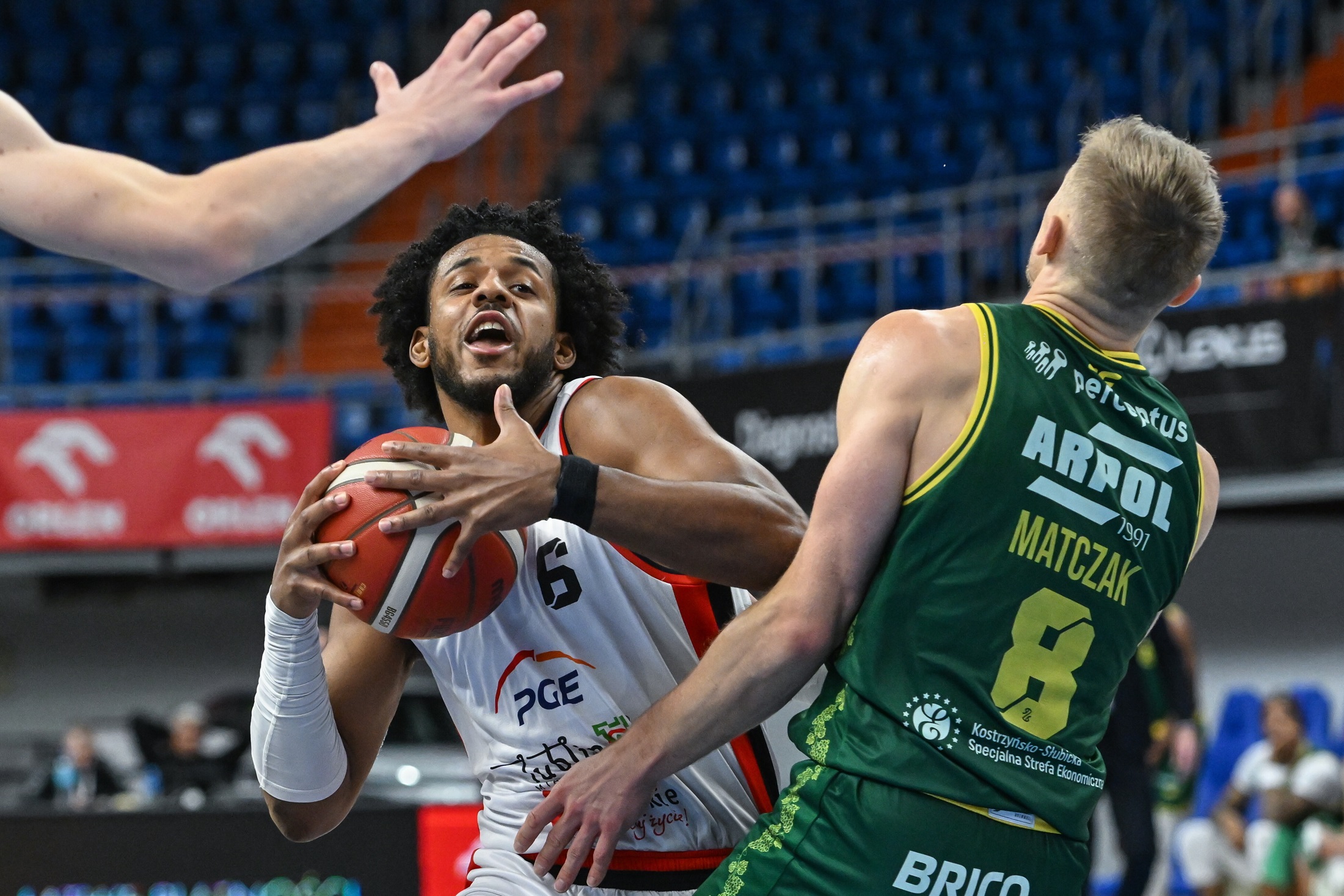 Wicemistrz nie potrafi się podnieść. Nie to co MKS, który zaskoczył