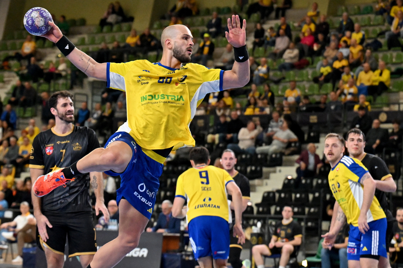 Festiwal rzutów w Hali Legionów. Imponujące rozmiary zwycięstwa Industrii