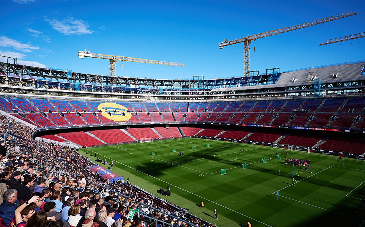UEFA wyraziła zgodę. Liga Mistrzów wraca na Camp Nou