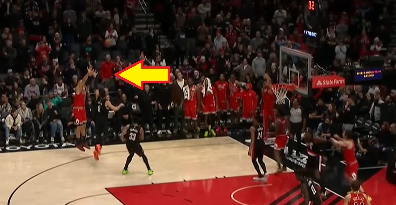 Równo z syreną! Co za rzut w NBA