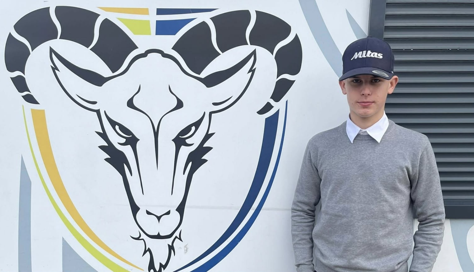 Ma 16 lat i jeżdżą za nim dwa autokary kibiców. "Będą dopingować z jeszcze większą dumą"