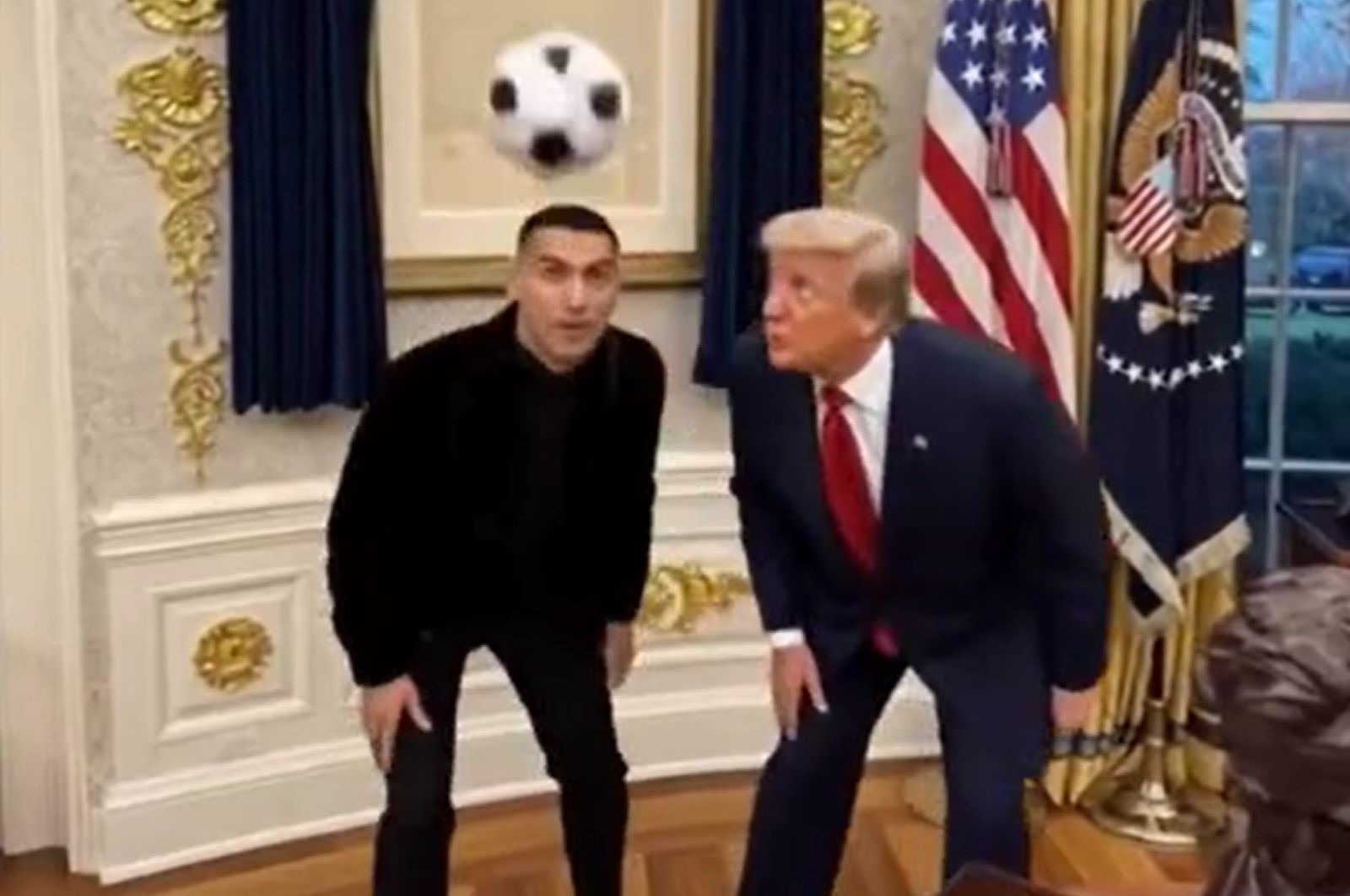 Trump "zagrał" z Ronaldo. Jest jeden haczyk