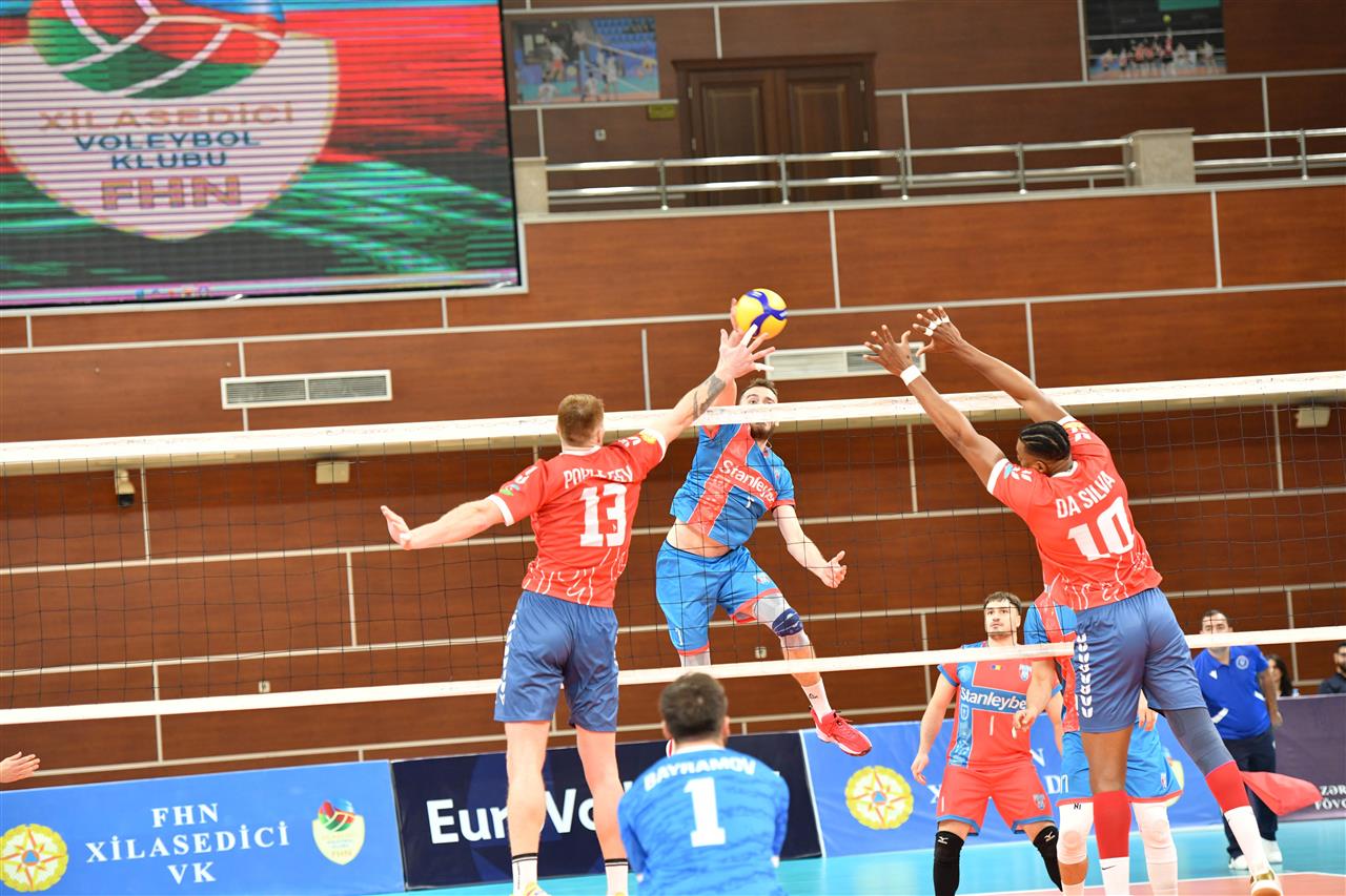 Pierwsze złote sety w Pucharze Challenge