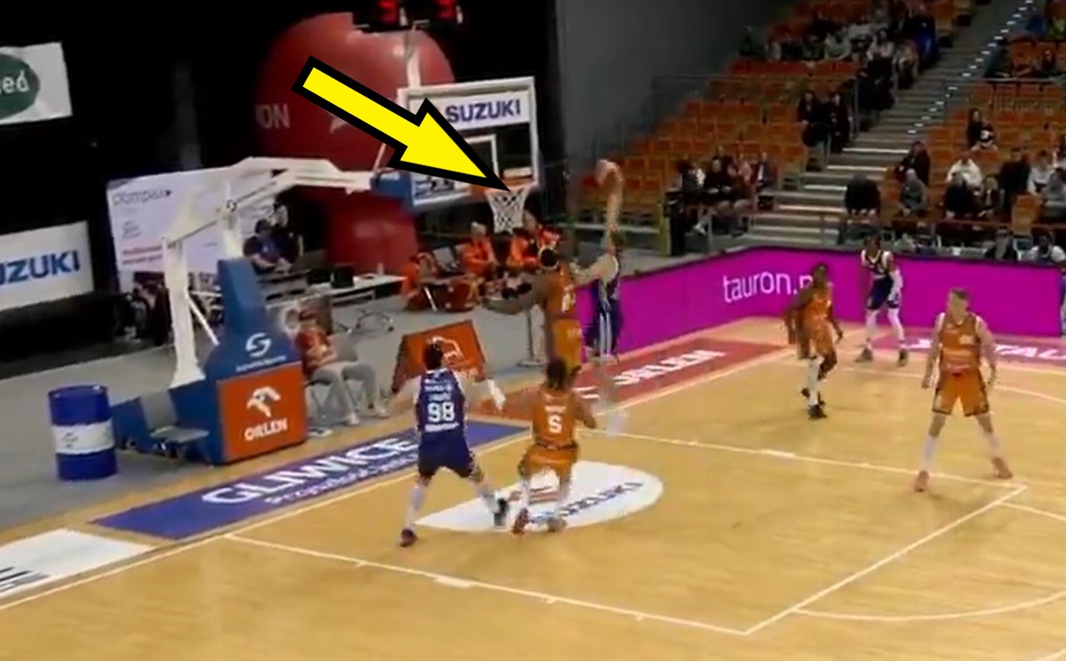 AMW Arka zdemolowała rywala. Co za lot Garbacza!