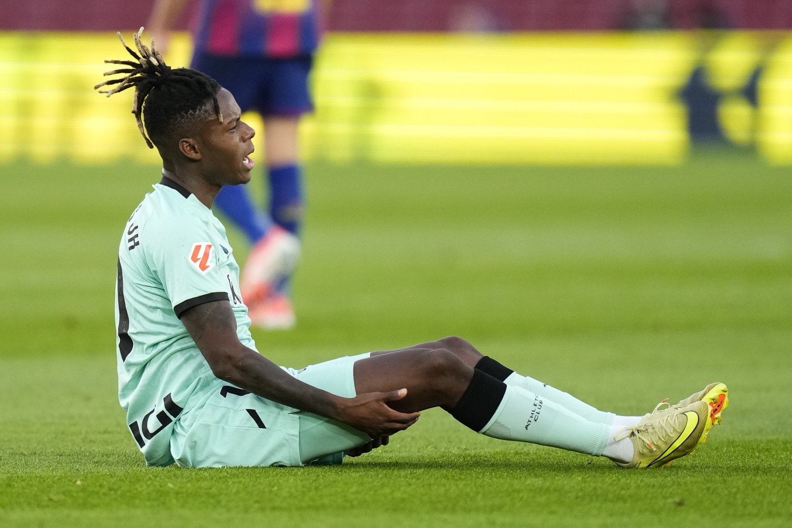 Zgrzyt na Camp Nou. Gdy tylko wszedł na boisko, pojawiły się gwizdy