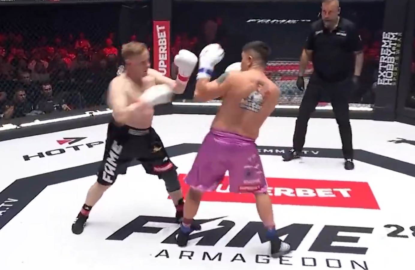 Debiut "Waldusia" w FAME trwał chwilę. Błyskawiczny nokaut