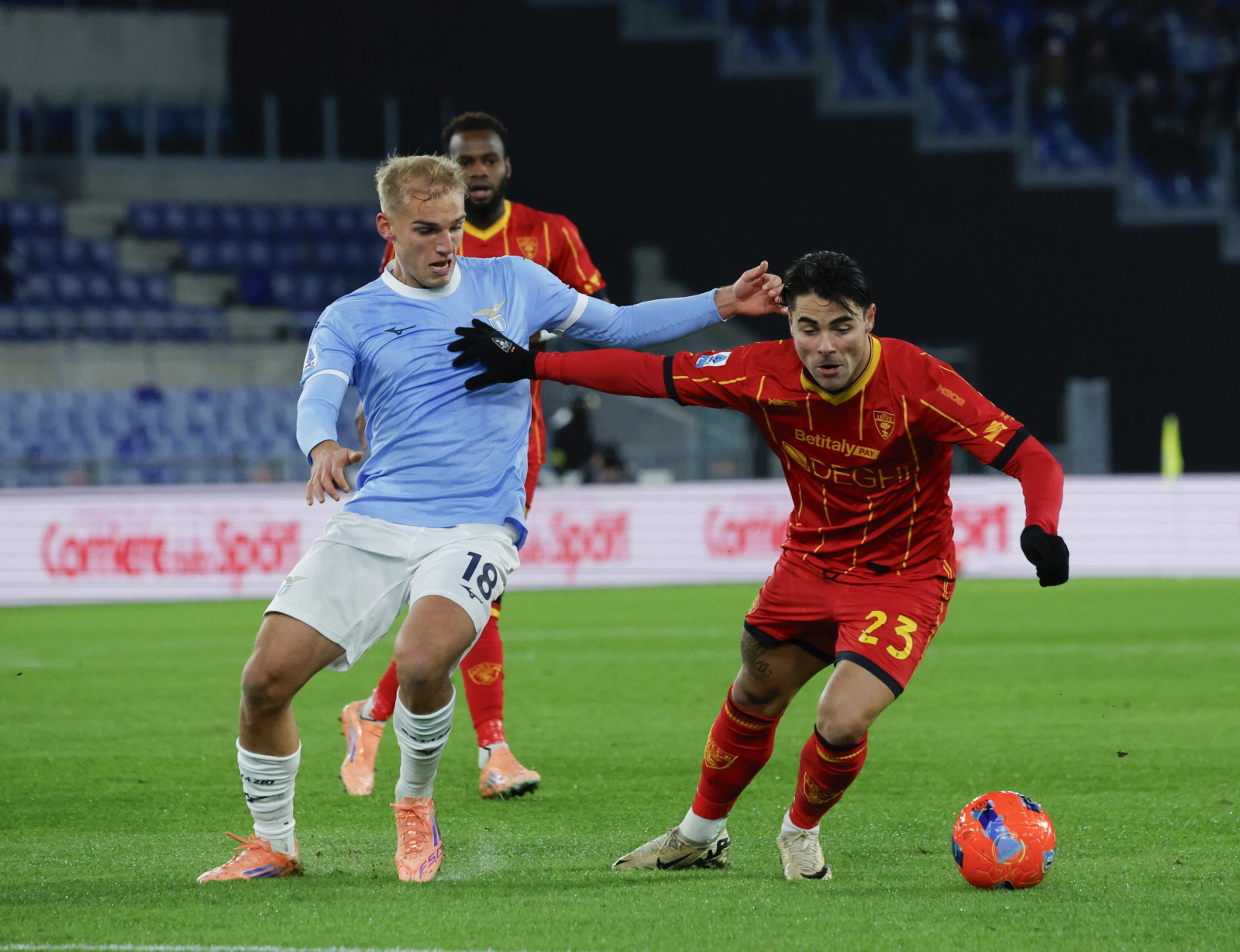 Duet z Rzymu zwyciężał w Serie A. Lazio nie odpuszcza